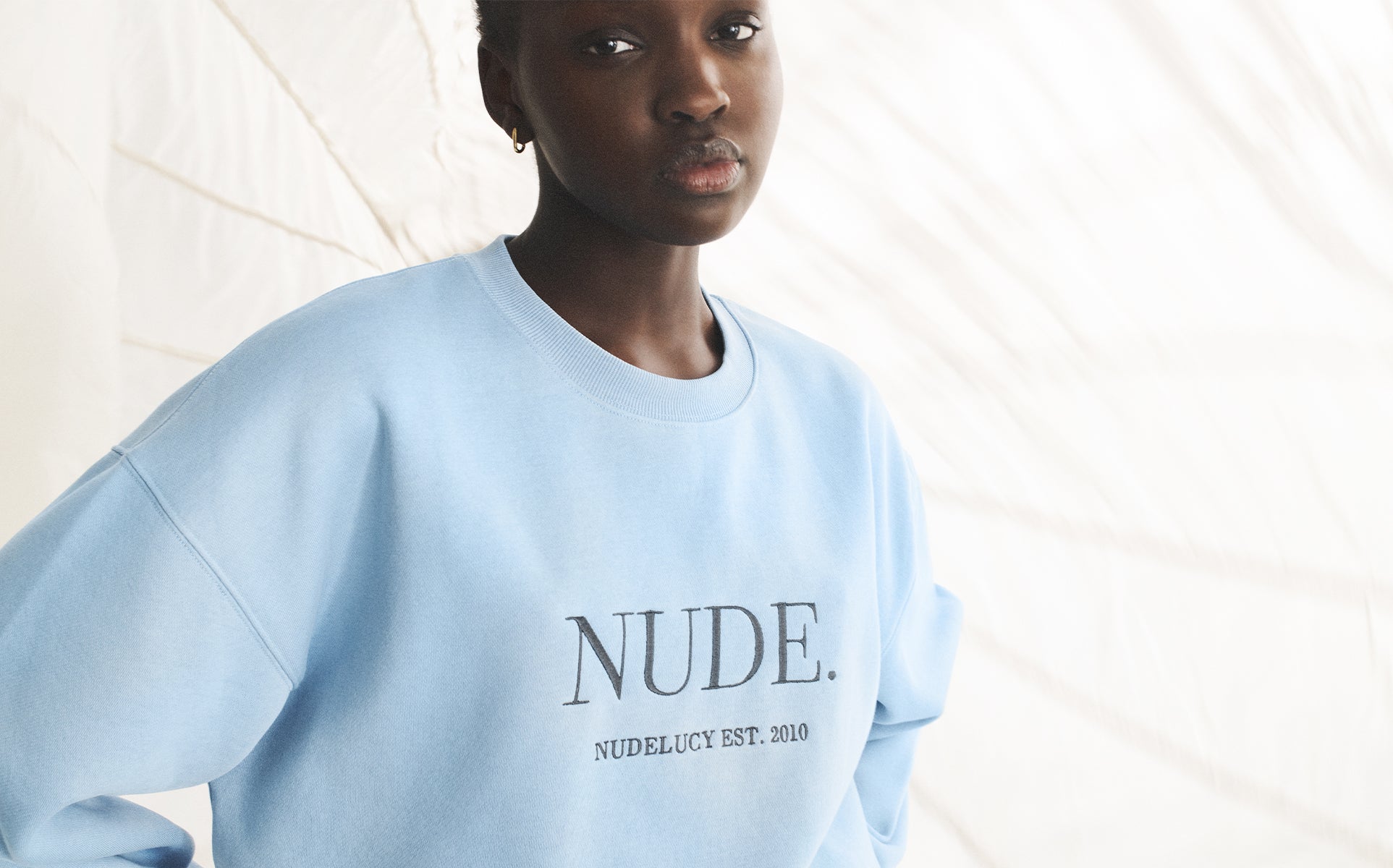 Nude. Sweat Horizon