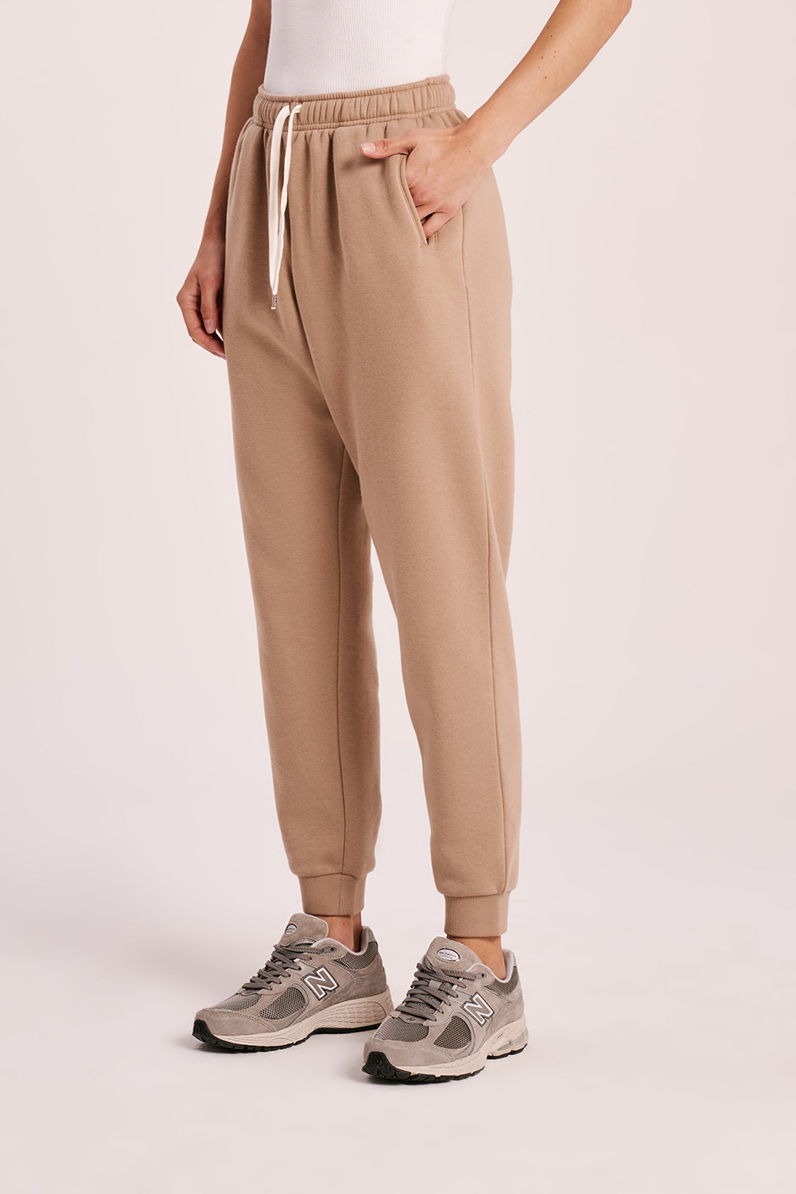 Carter Classic Trackpant Mocha 